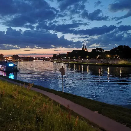 Vistula Boulevards Jacuzzi * Krakkó